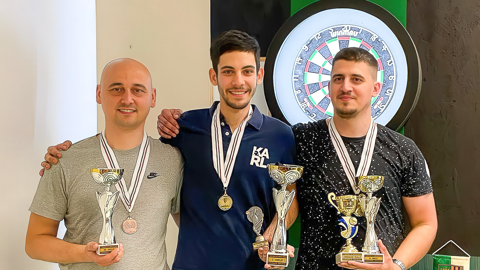 Sárai Levente diadalmaskodott a Köszolg SC első Darts Openjén Kunfehértón!