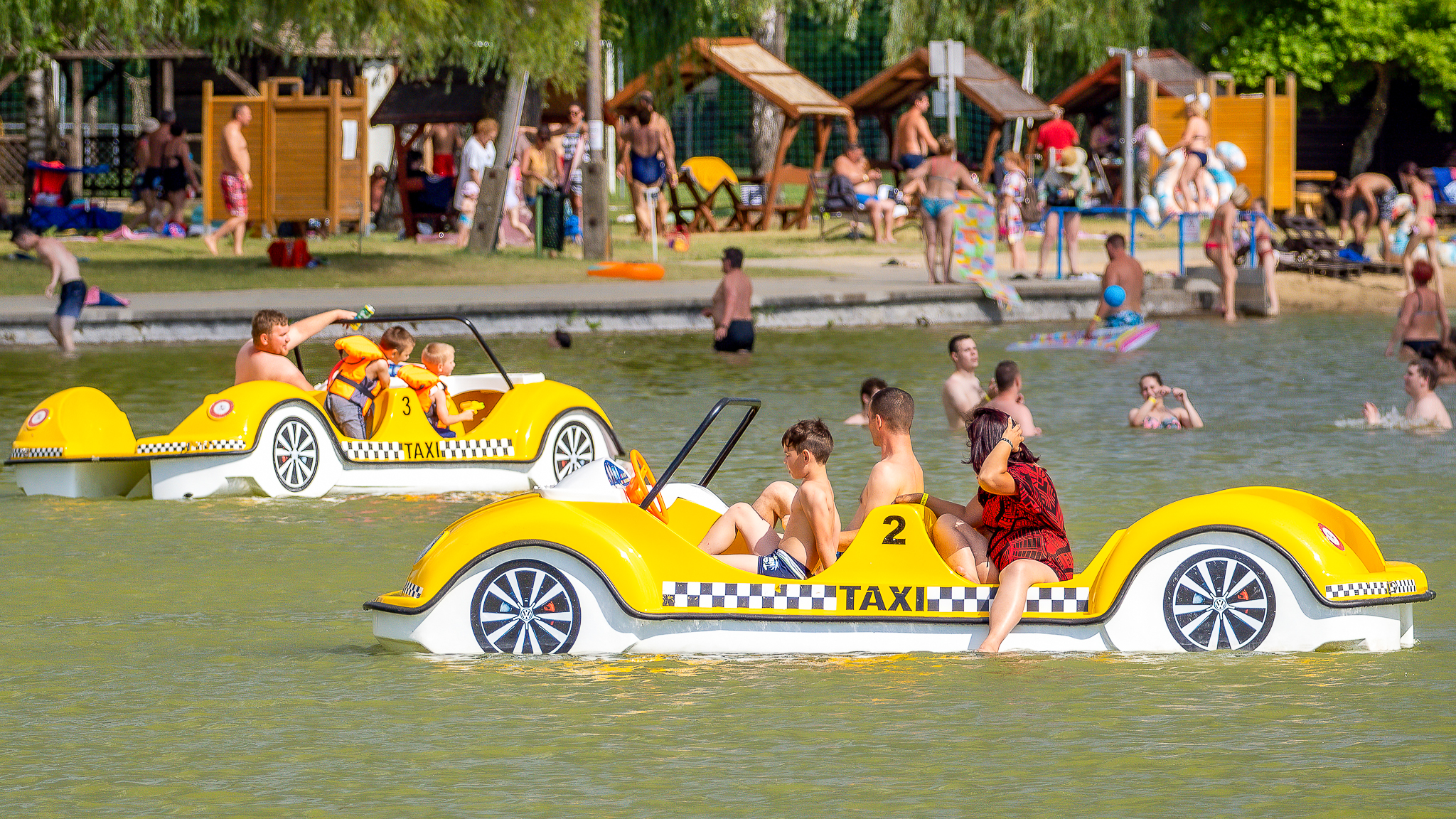 Hamarosan indul a strandszezon – megkezdődött a Tófürdő szezonbérleteinek árusítása
